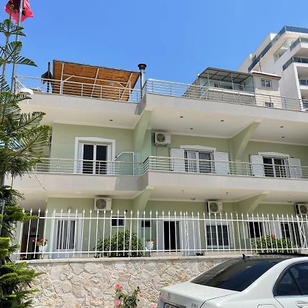 Villa Xhevdet Sarandë エクステリア 写真