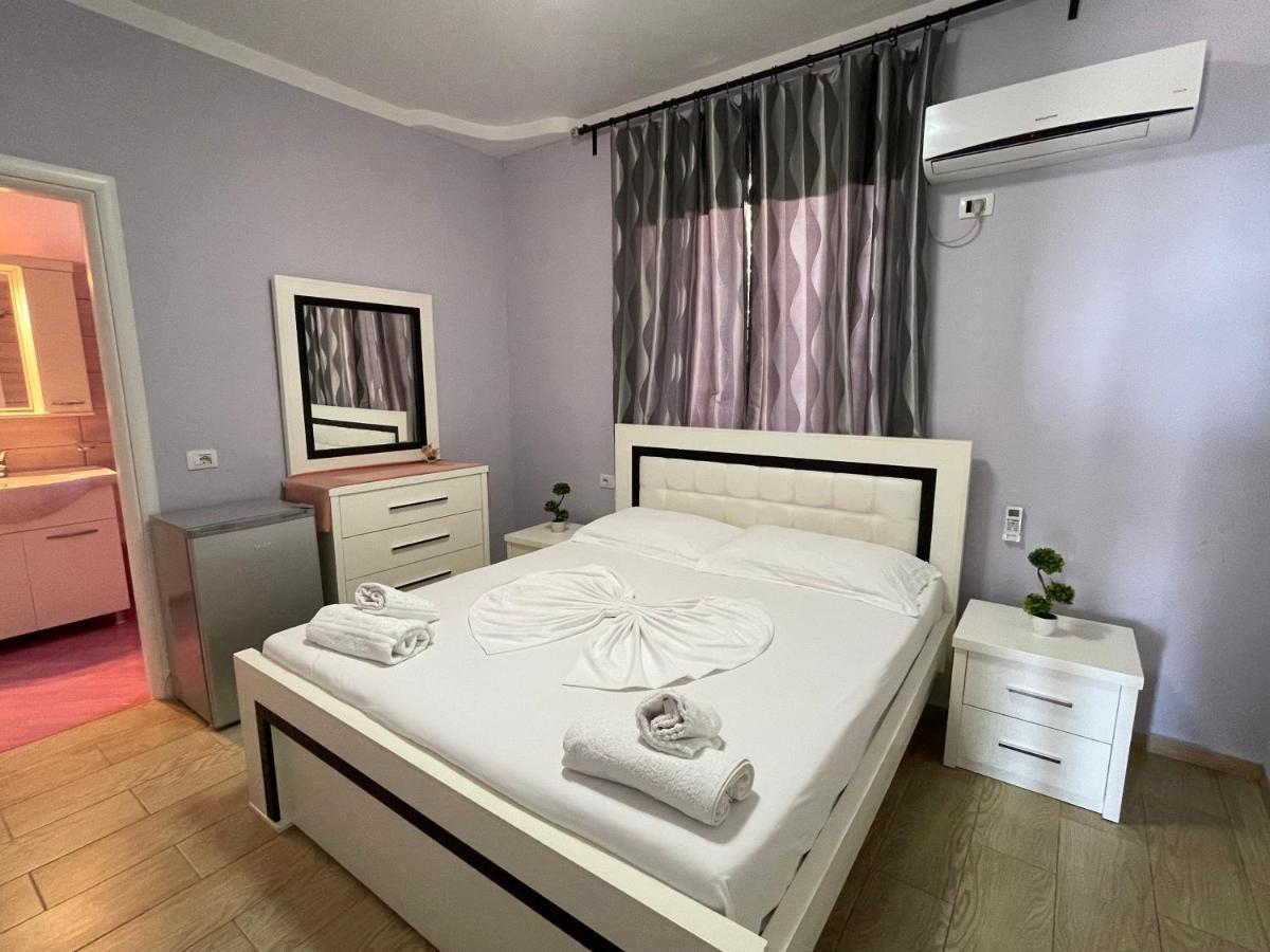 Villa Xhevdet Sarandë エクステリア 写真