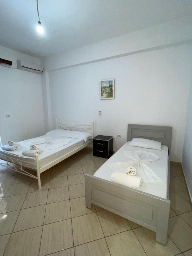 Villa Xhevdet Sarandë エクステリア 写真