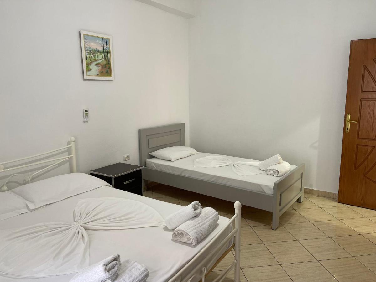 Villa Xhevdet Sarandë エクステリア 写真