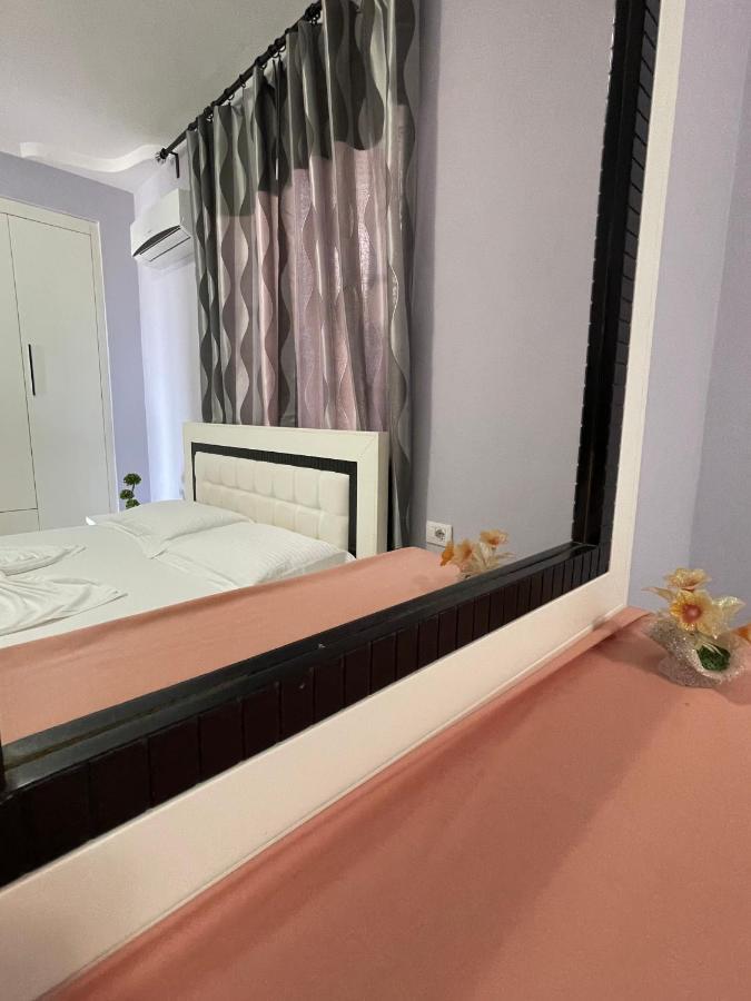 Villa Xhevdet Sarandë エクステリア 写真