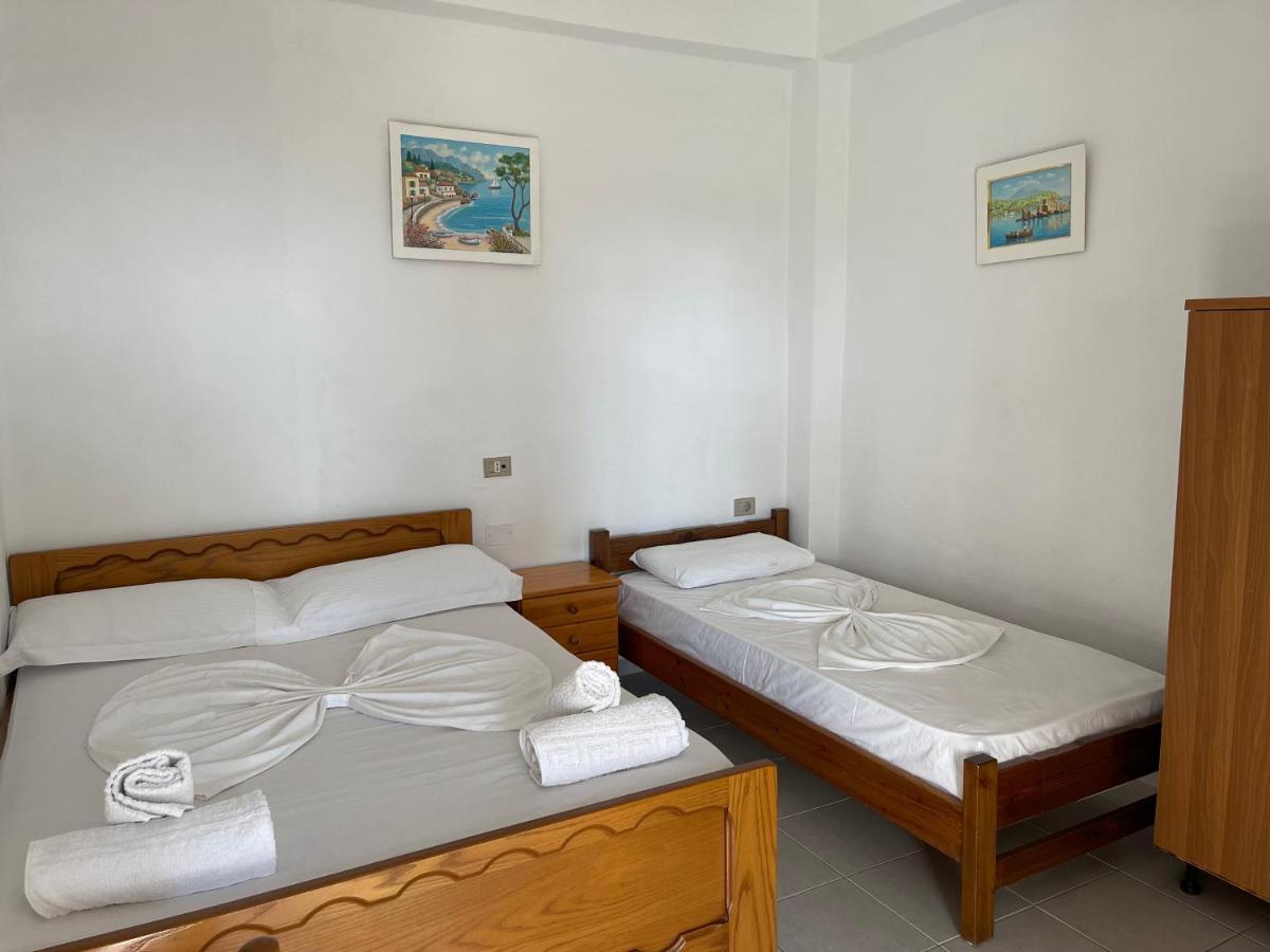 Villa Xhevdet Sarandë エクステリア 写真