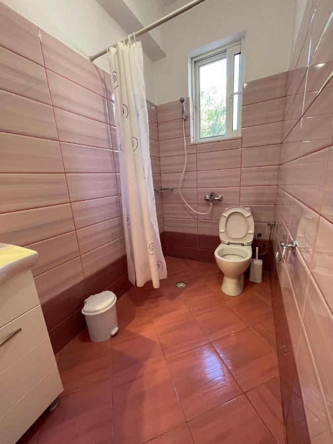 Villa Xhevdet Sarandë エクステリア 写真