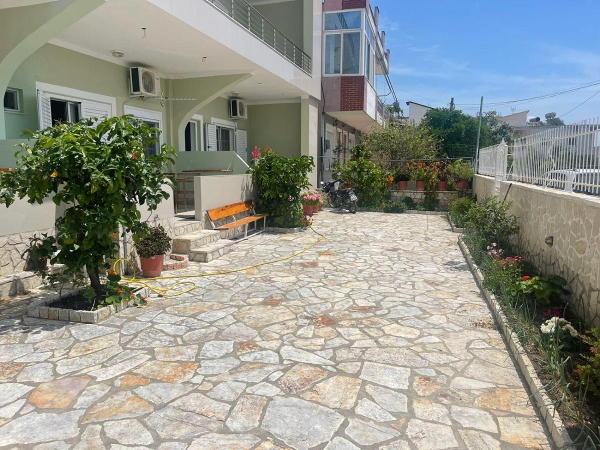Villa Xhevdet Sarandë エクステリア 写真